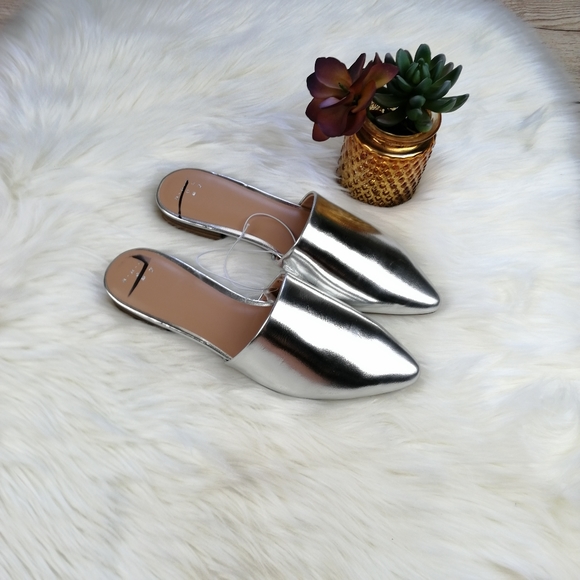 A New Day Junebug Metallic Silver Mules - Picture 3 of 8